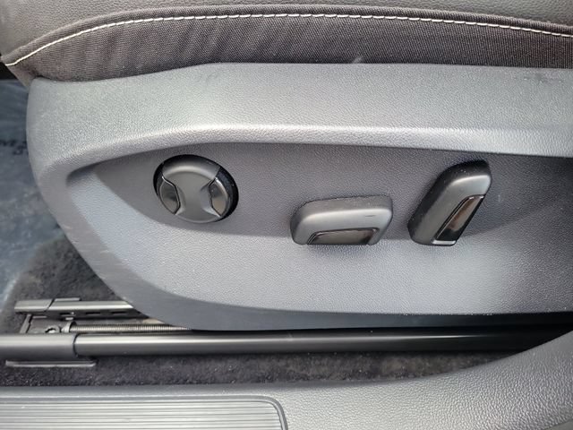 Certified 2023 Volkswagen Taos SE FWD image 18