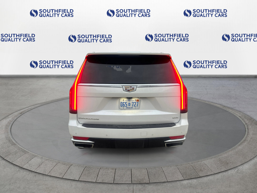Used 2021 Cadillac Escalade Premium Luxury w/ Performance Package image 5