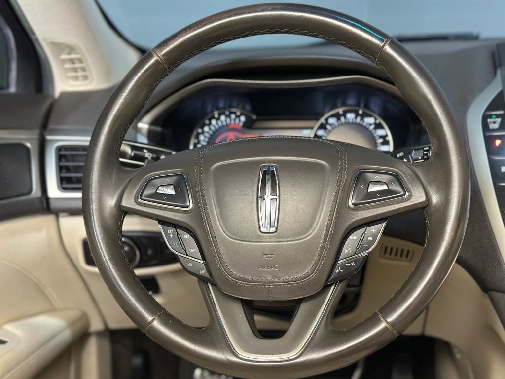 Used 2017 Lincoln MKZ Premiere image 15
