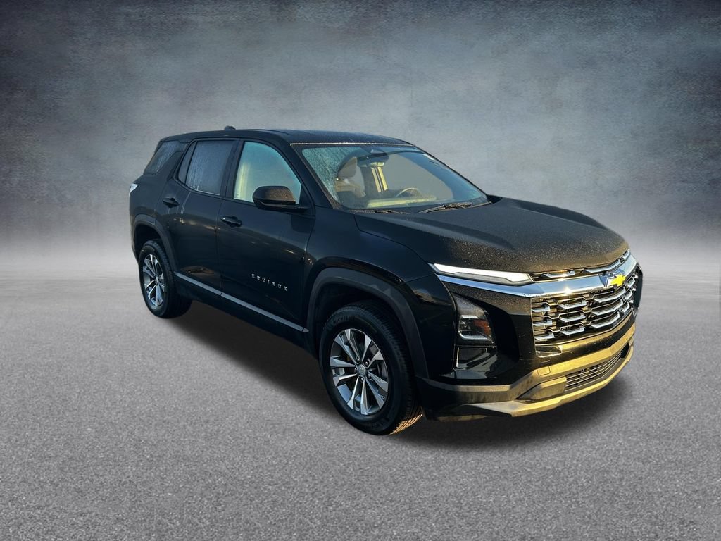 Used 2025 Chevrolet Equinox LT AWD/4WD image 2