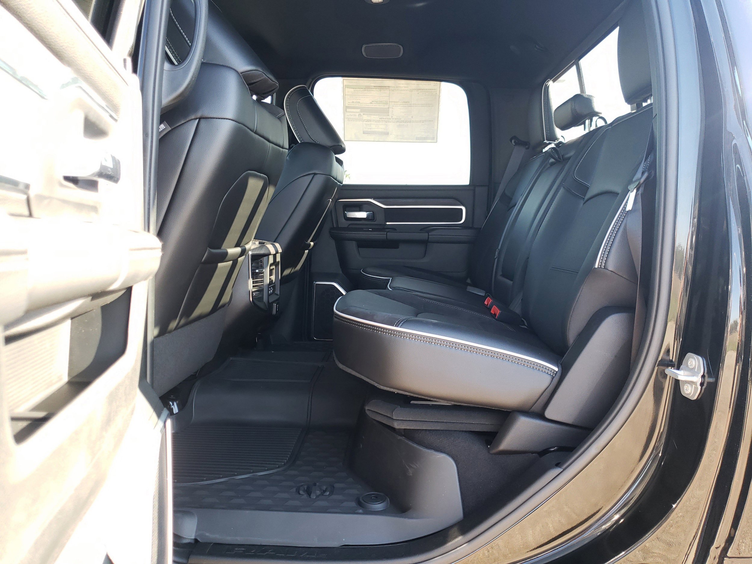 New 2025 RAM 2500 Laramie w/ Night Edition image 15