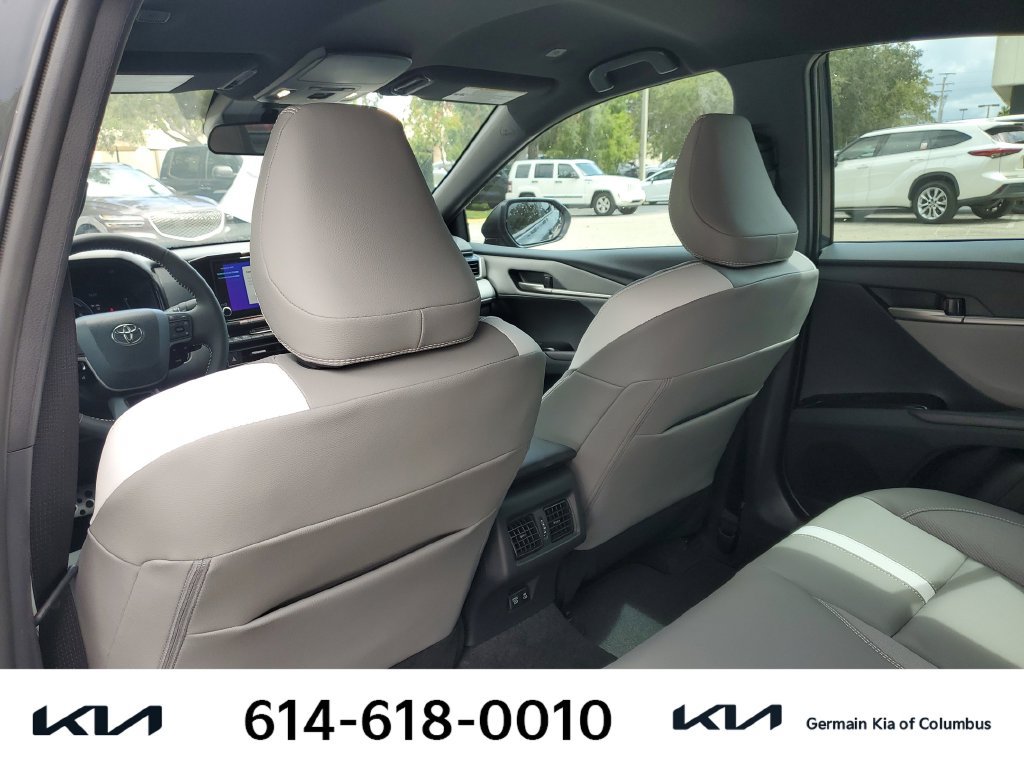 Used 2026 Toyota Camry SE FWD image 20