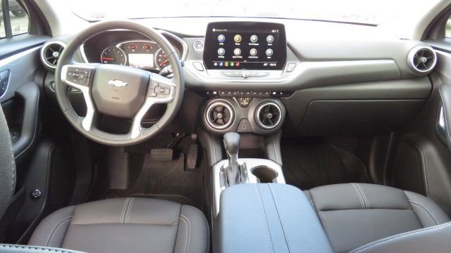 Used 2024 Chevrolet Blazer LT w/ Midnight/Sport Edition image 2