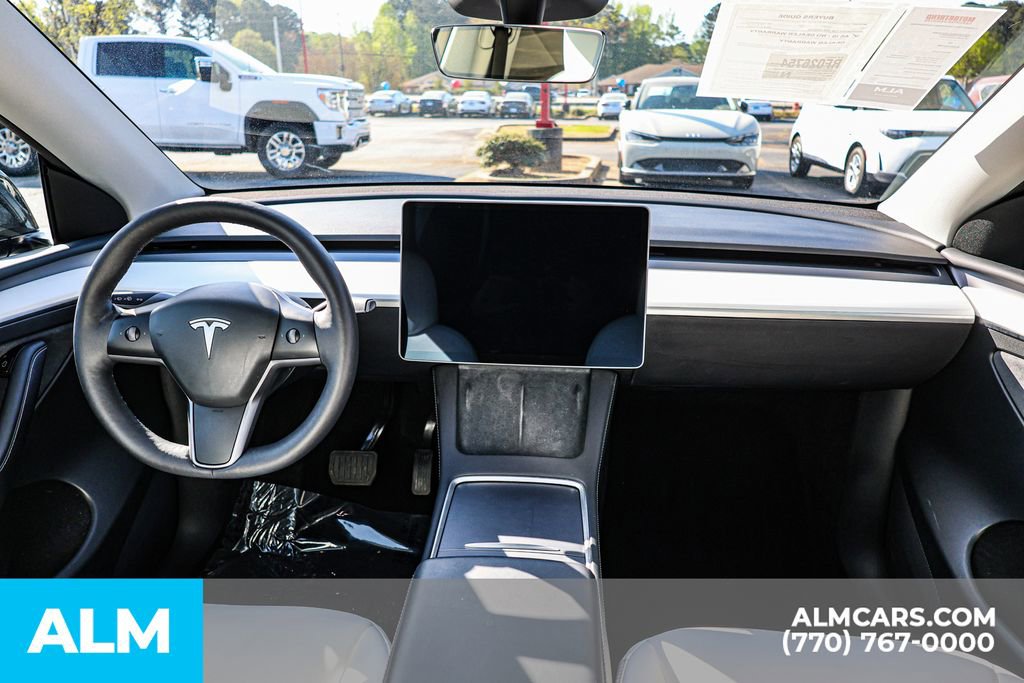 Used 2024 Tesla Model Y Long Range image 30