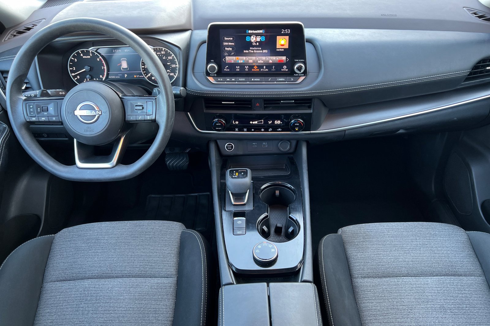 Used 2023 Nissan Rogue SV image 18