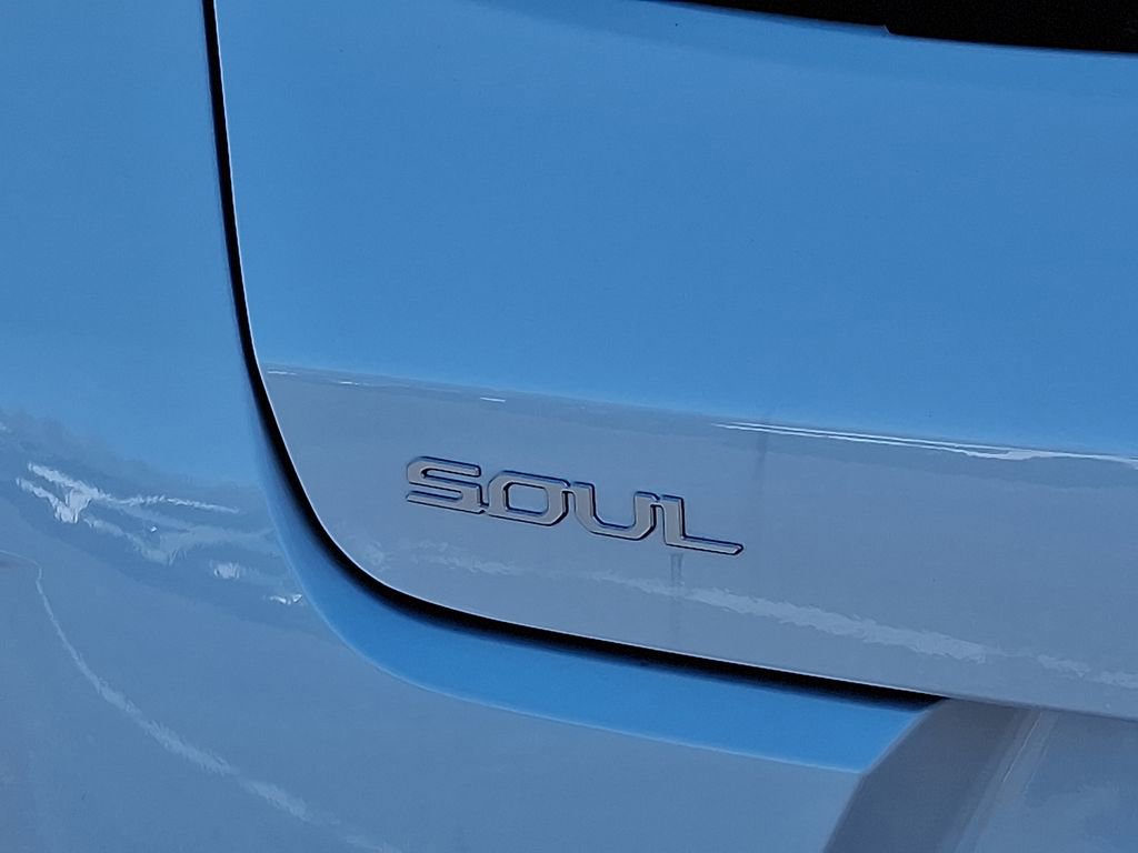 Certified 2025 Kia Soul LX image 15