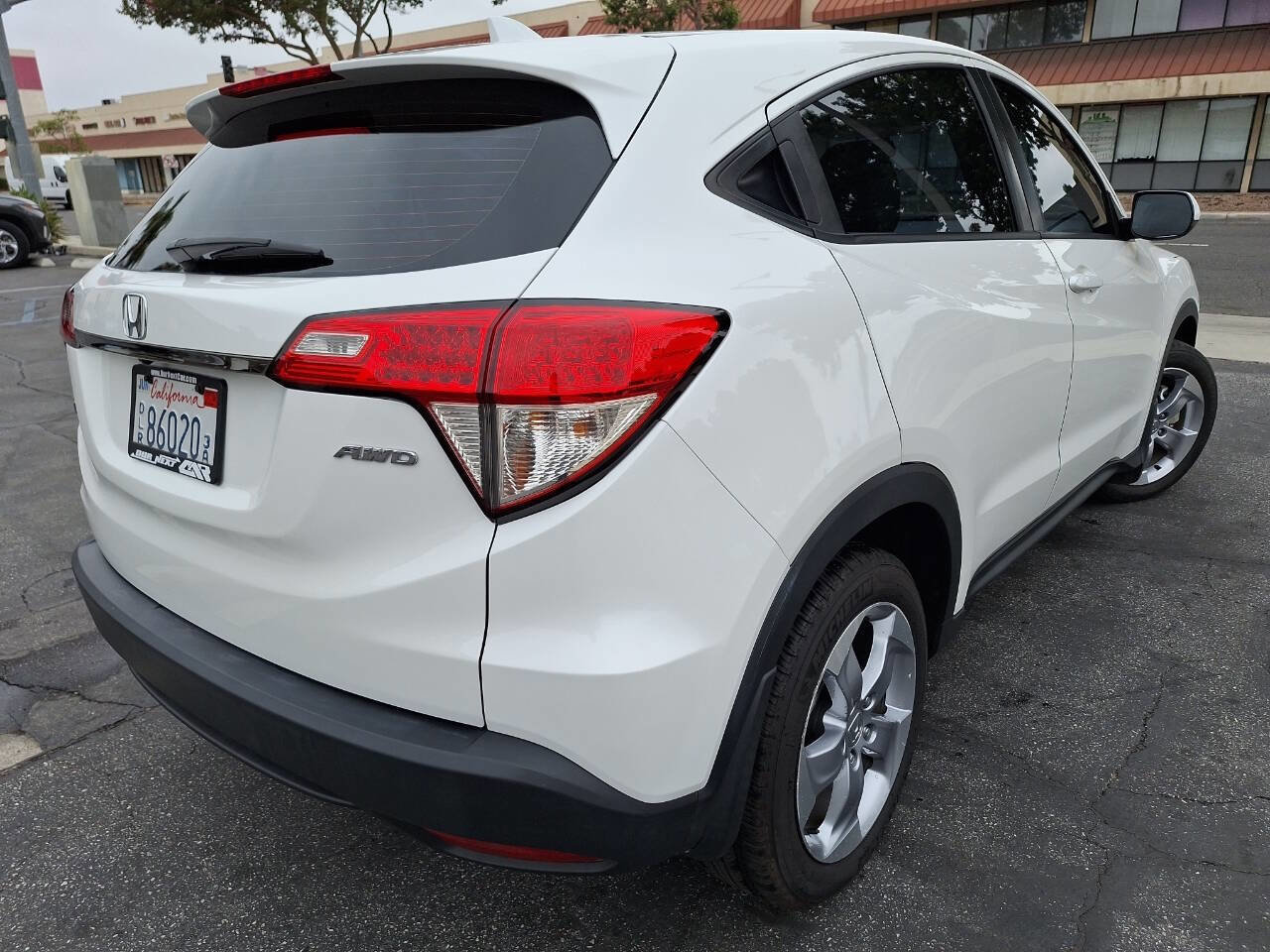 Used 2022 Honda HR-V LX image 5
