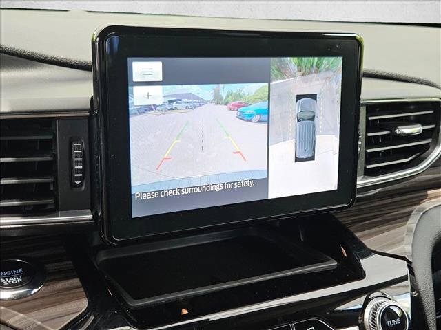 Used 2023 Ford Explorer Limited AWD/4WD image 14