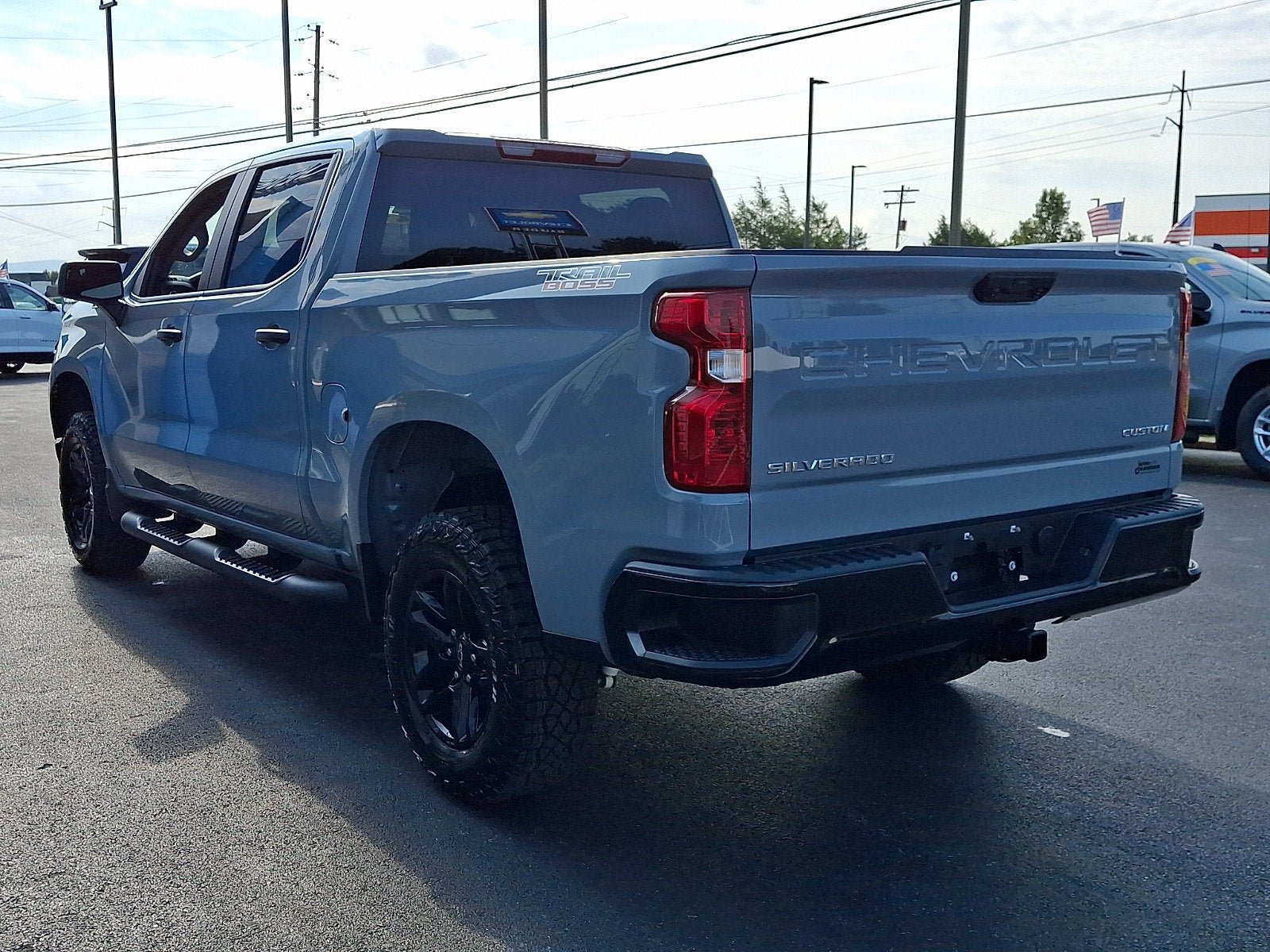 Used 2025 Chevrolet Silverado 1500 Custom Trail Boss AWD/4WD image 4