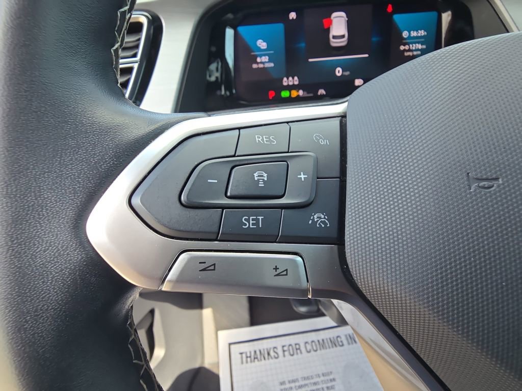 Used 2025 Volkswagen Atlas Cross Sport SE AWD/4WD image 14