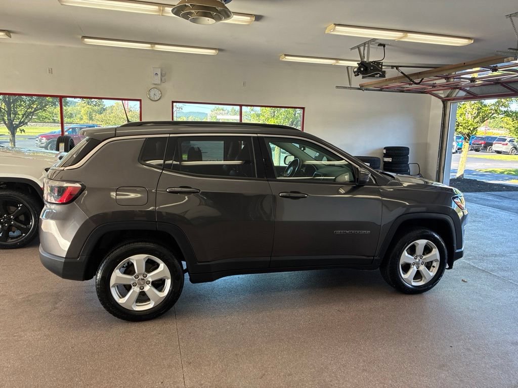 Used 2021 Jeep Compass Latitude AWD/4WD image 23