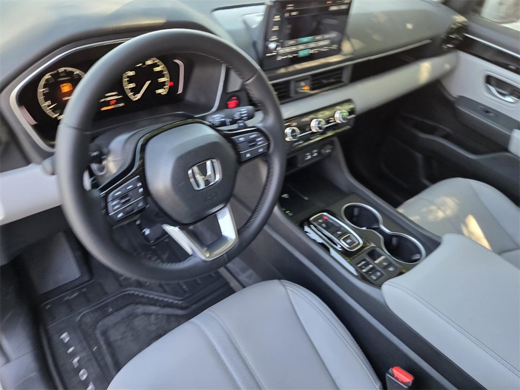 New 2025 Honda Pilot Touring image 18