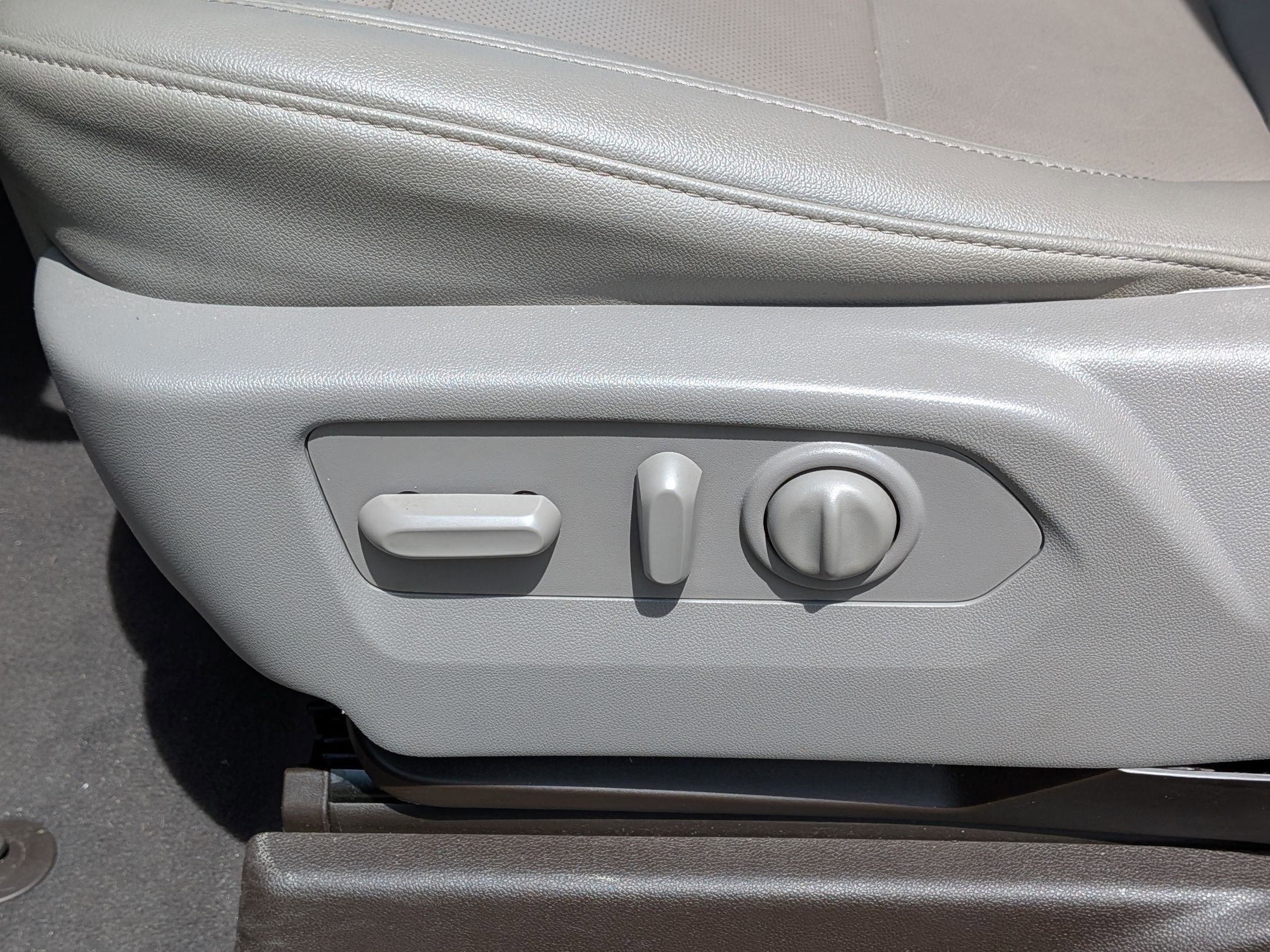 Used 2021 Chevrolet Silverado 1500 LTZ w/ Technology Package image 16