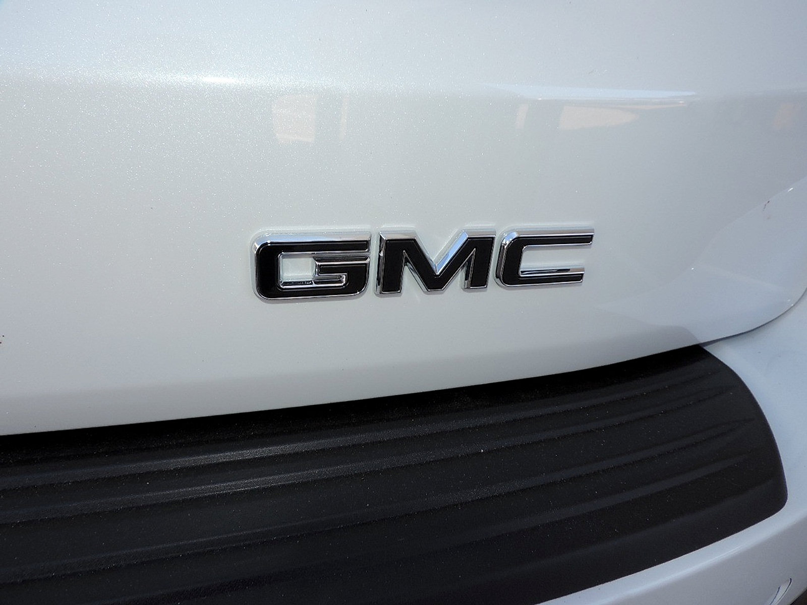 New 2026 GMC Yukon XL Denali Ultimate w/ LPO, Floor Liner Package AWD/4WD image 12