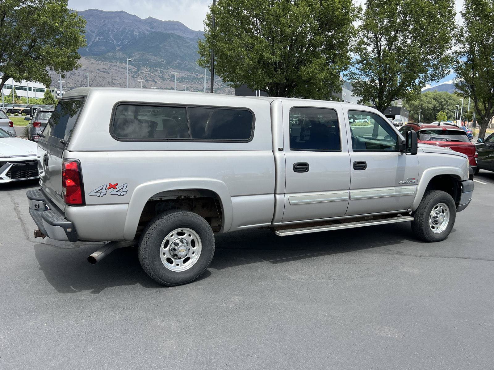 Used 2005 Chevrolet Silverado 2500 LT w/ Heavy-Duty Power Package AWD/4WD image 7