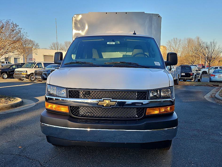 New 2026 Chevrolet Express 3500 w/ Power Convenience Package image 7