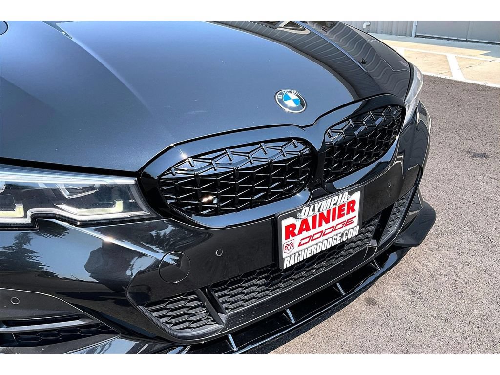 Used 2020 BMW 330i Sedan w/ M Sport Package RWD image 30