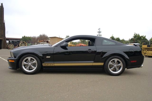 Used 2006 Ford Mustang GT Premium image 19