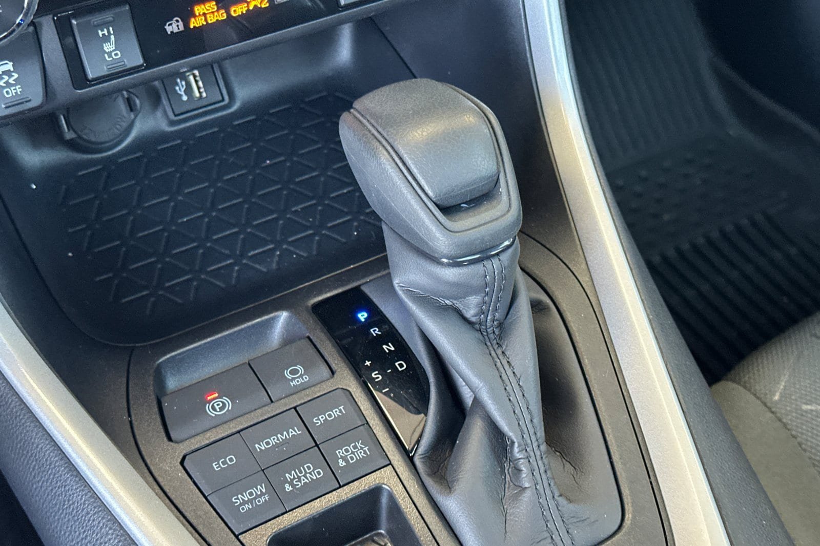 Certified 2025 Toyota RAV4 XLE w/ Convenience Package AWD/4WD image 21