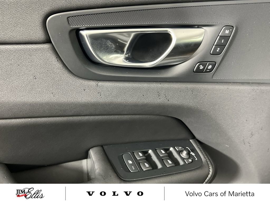 New 2025 Volvo XC60 B5 Core w/ Climate Package image 14