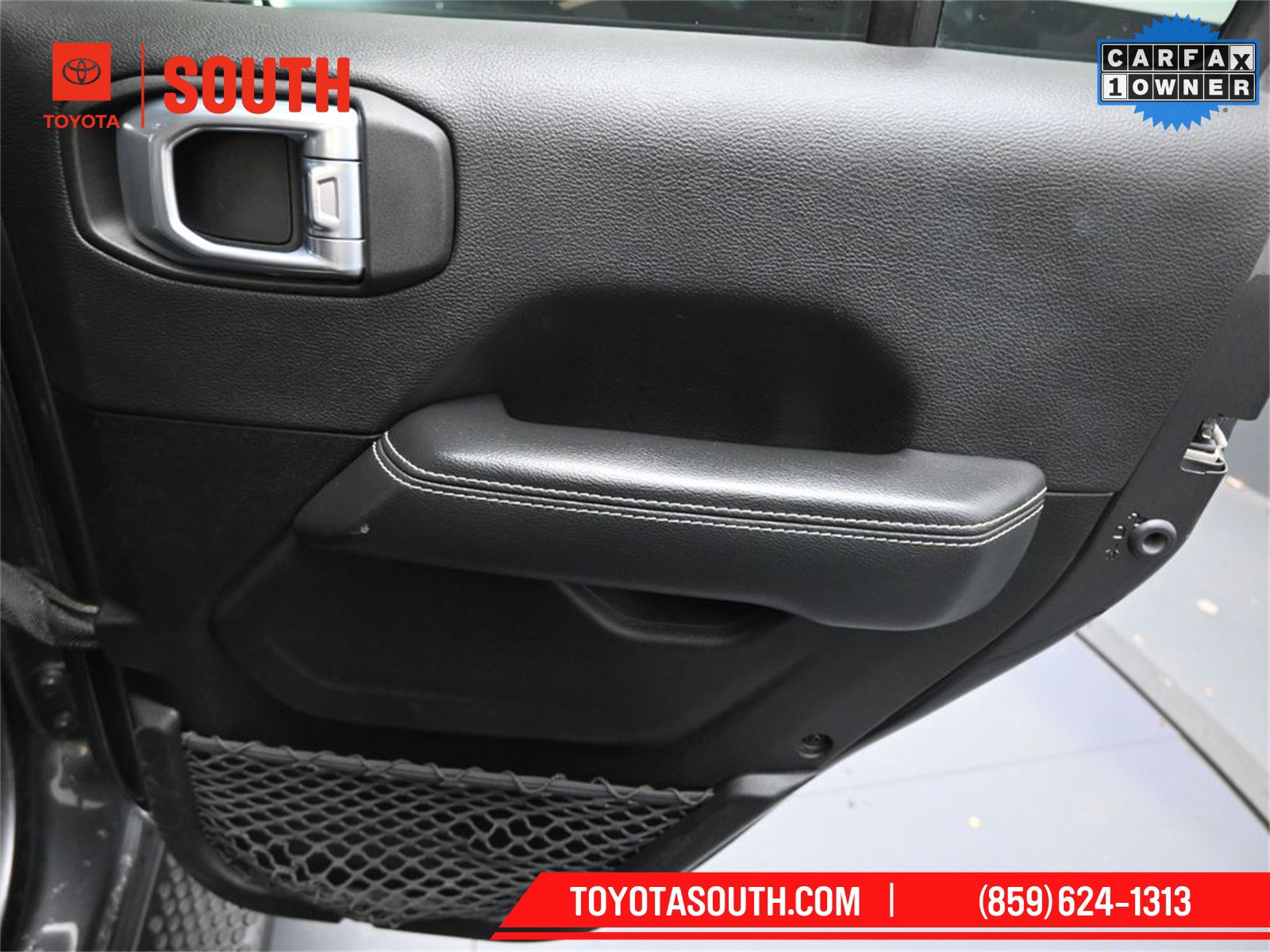 Used 2022 Jeep Wrangler Unlimited Sahara 4xe image 28