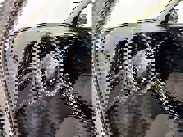 Used 2024 Kia Niro LX image 7