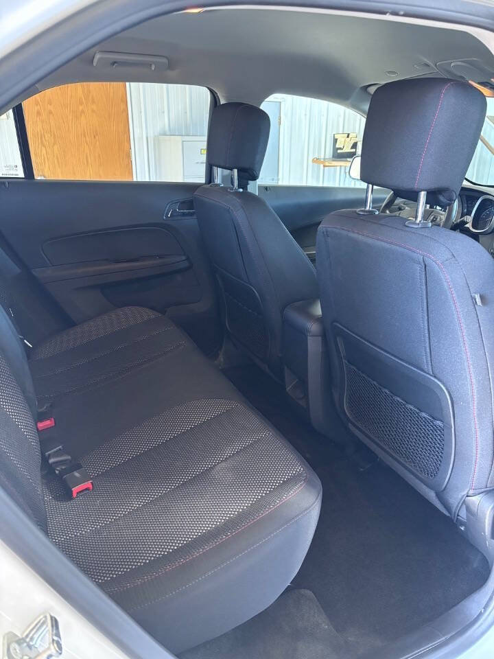 Used 2017 Chevrolet Equinox LS AWD/4WD image 7