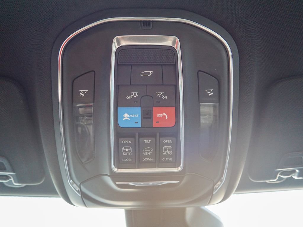 Used 2023 Jeep Grand Cherokee L Limited w/ Luxury Tech Group II image 35