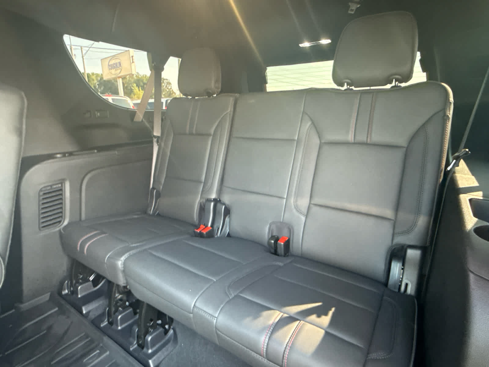 Certified 2026 Chevrolet Suburban RST w/ RST Capability Package AWD/4WD image 25