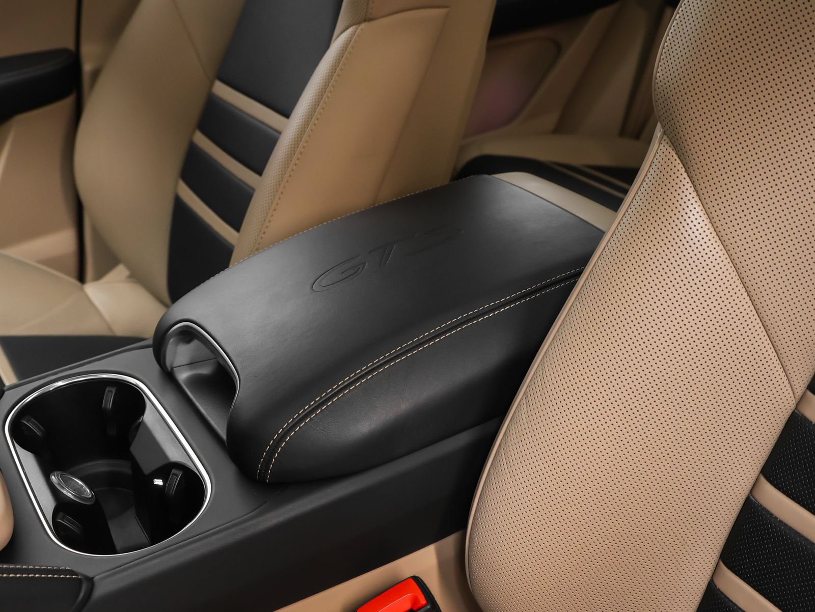 Certified 2023 Porsche Cayenne GTS AWD/4WD image 44