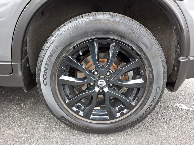 Used 2018 Nissan Rogue SV image 10