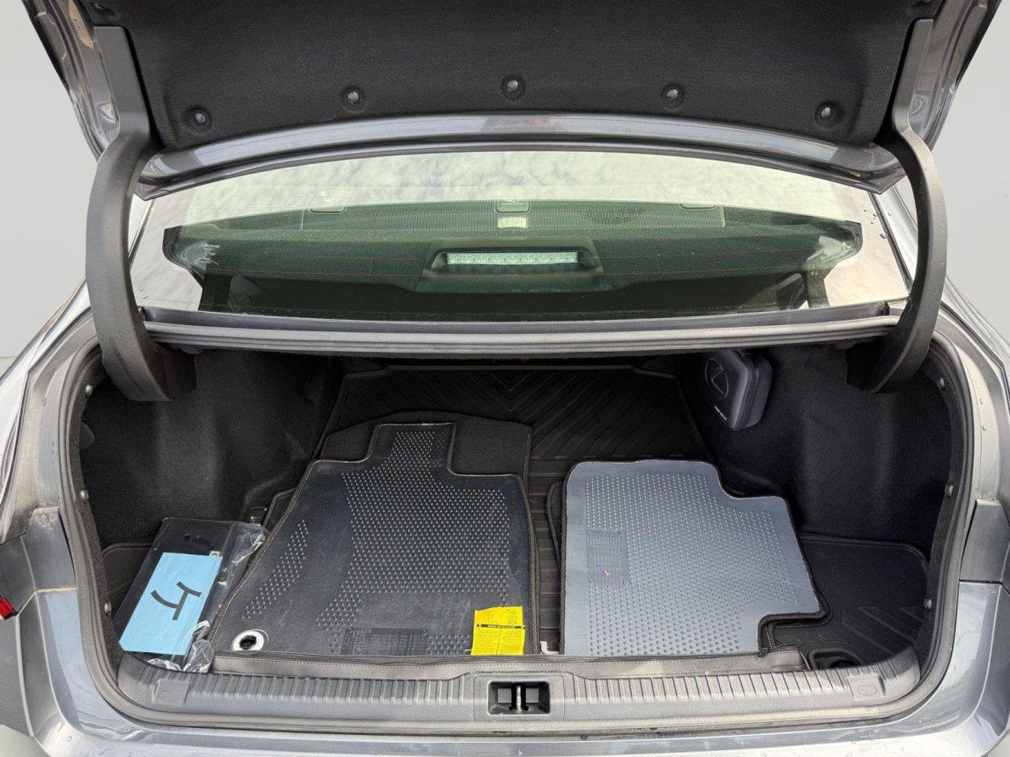 Certified 2022 Lexus IS 500 w/ Accessory Package 2 RWD image 27