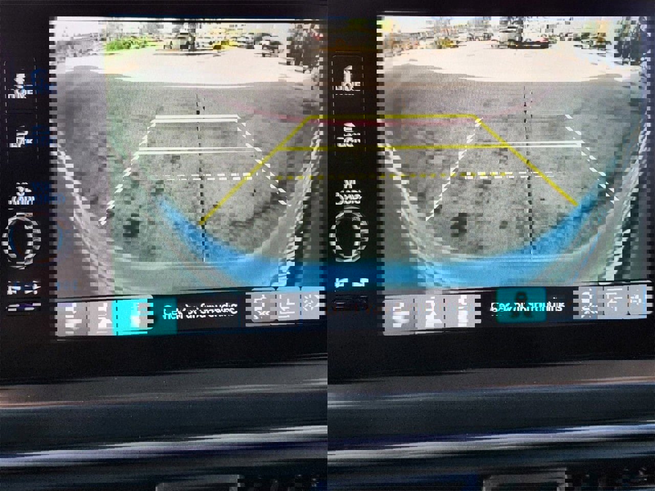 New 2025 Honda Pilot Touring image 14