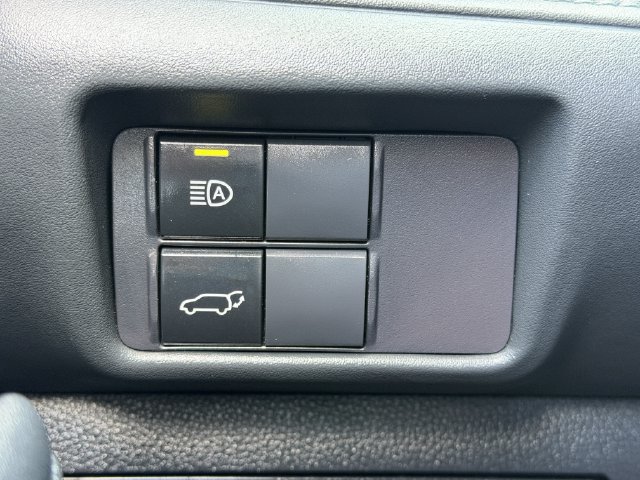 Used 2022 Toyota Highlander XSE FWD image 22