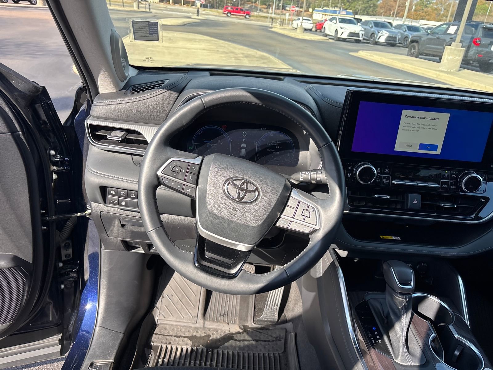 Used 2023 Toyota Highlander Platinum image 14