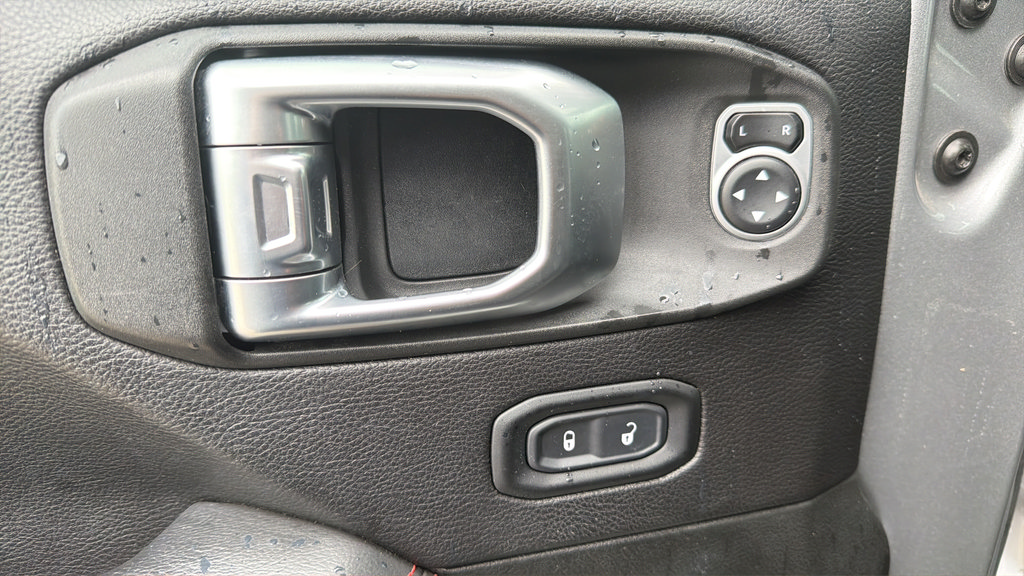 Used 2019 Jeep Wrangler Unlimited Rubicon AWD/4WD image 19