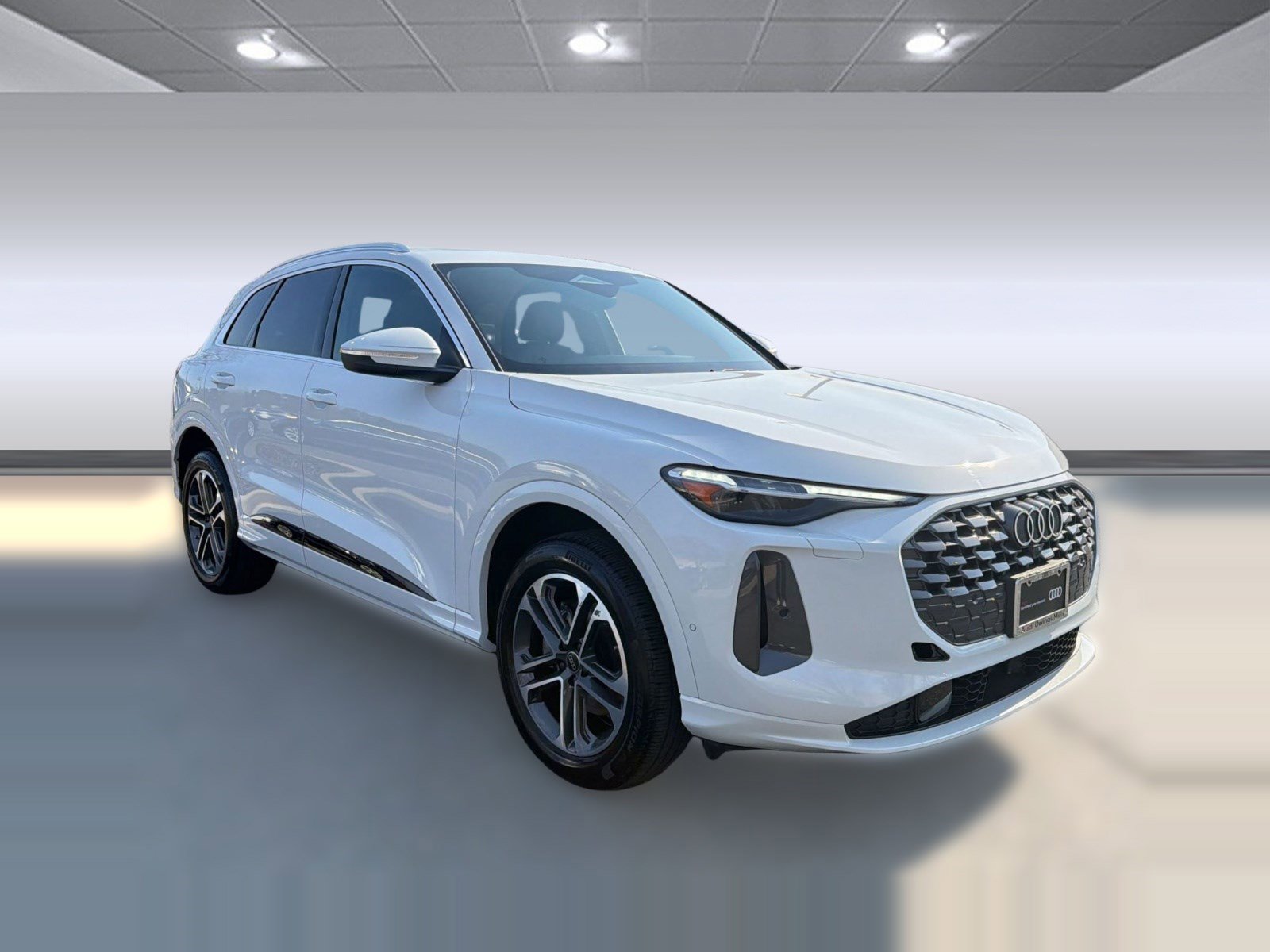 Used 2025 Audi Q5 Premium Plus w/ Premium Plus image 6