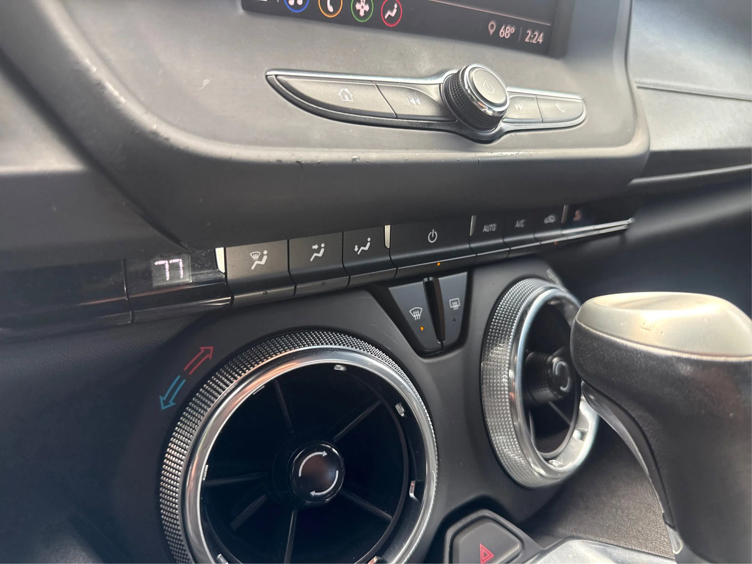 Used 2021 Chevrolet Camaro LS RWD image 31