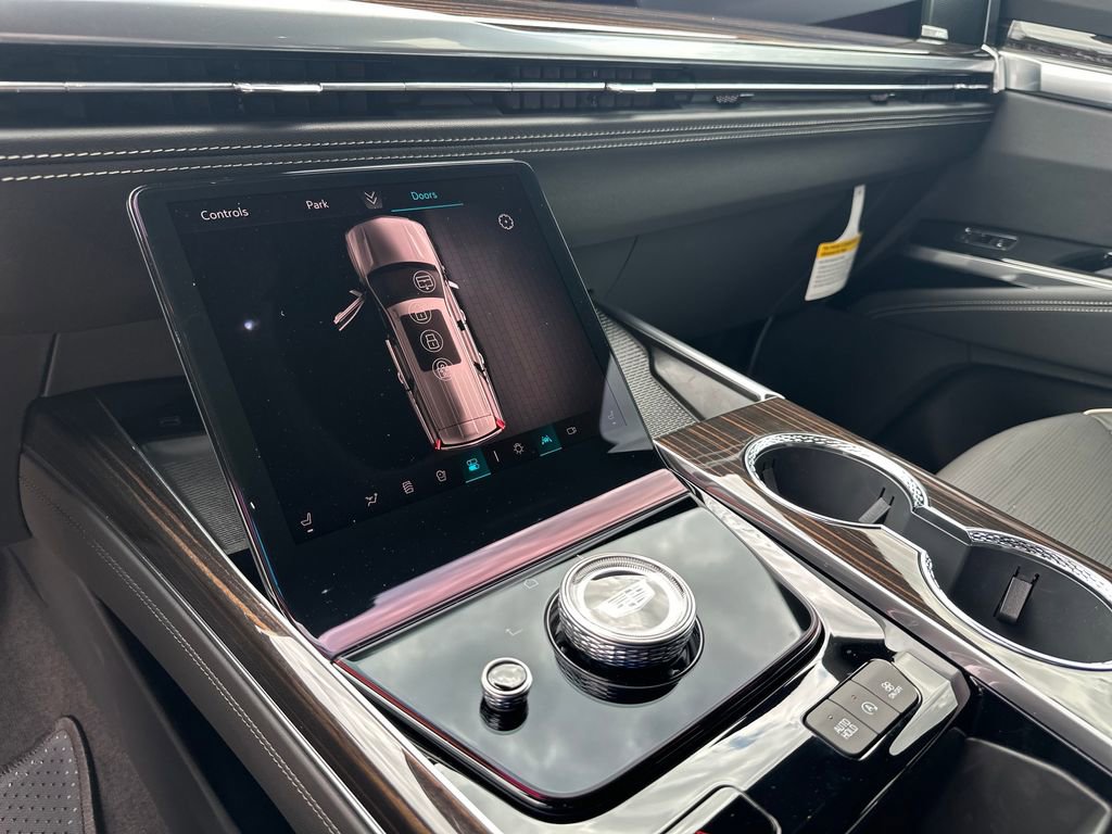 New 2026 Cadillac Escalade ESV Luxury AWD/4WD image 32