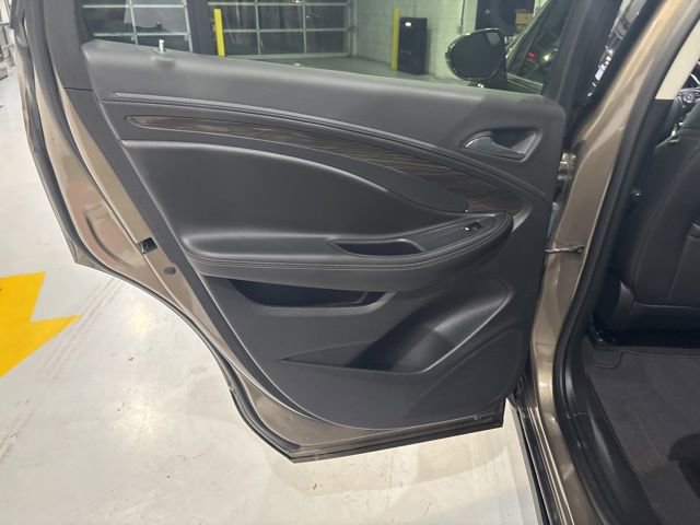 Used 2019 Buick Envision Essence image 27