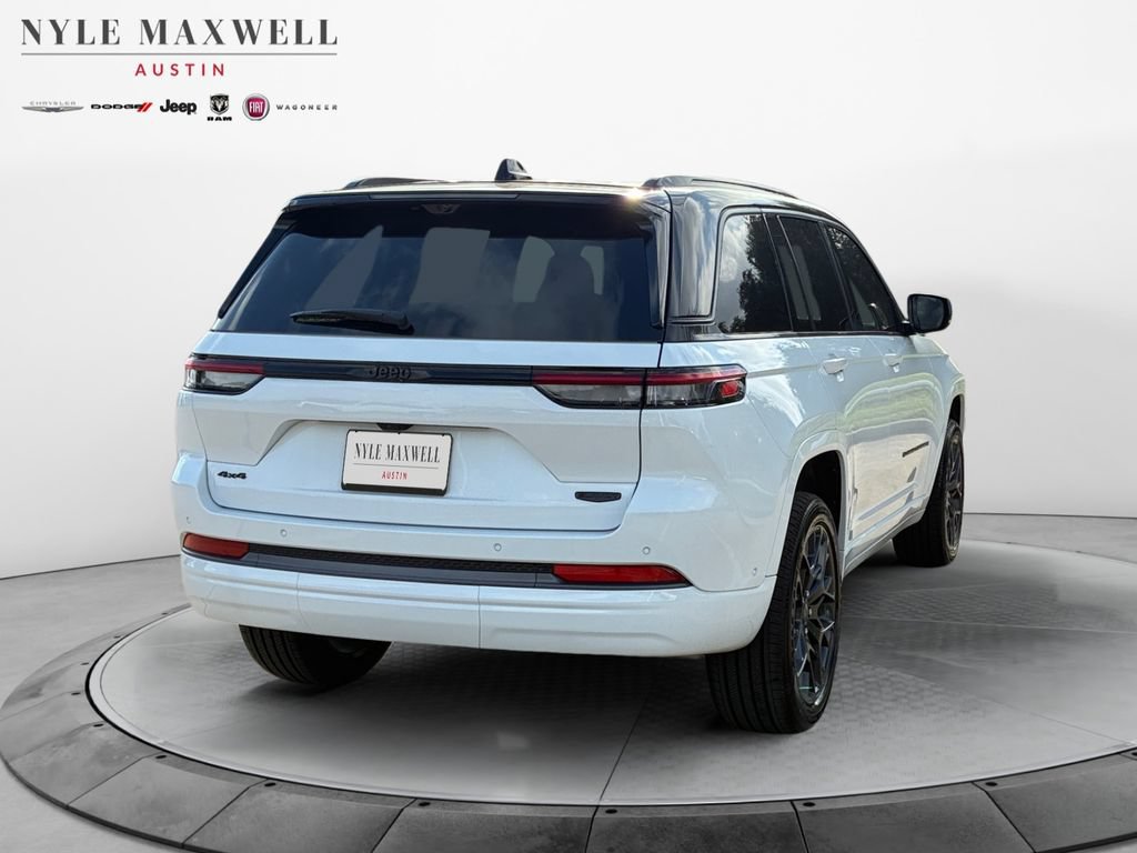 New 2026 Jeep Grand Cherokee Summit w/ Obsidian Package AWD/4WD image 17