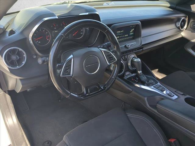 Used 2018 Chevrolet Camaro LT RWD image 10