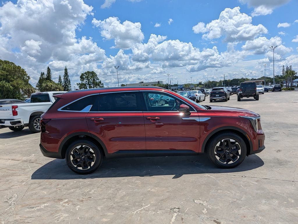 Certified 2024 Kia Sorento S w/ Panoramic Sunroof Package FWD image 9
