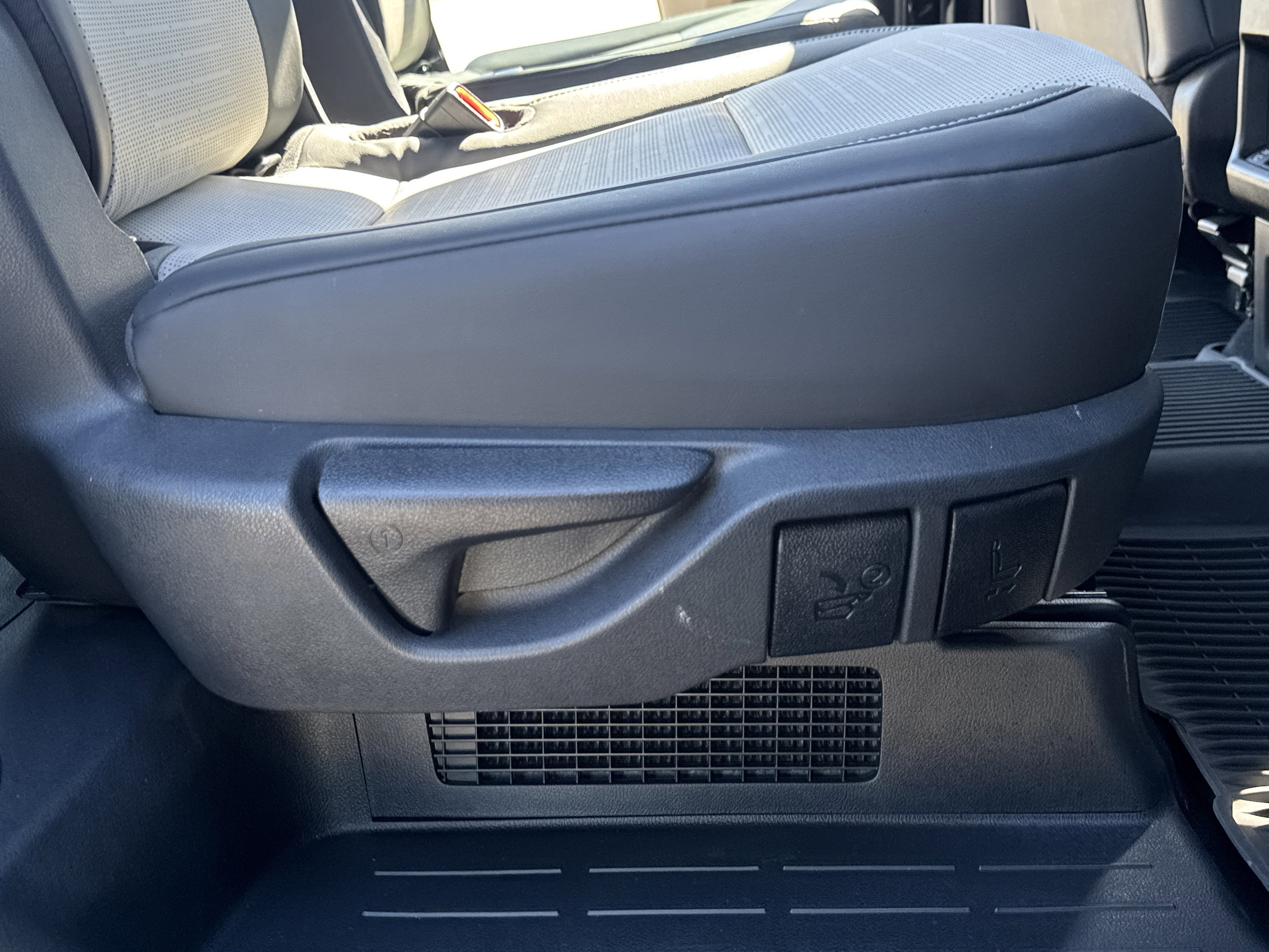 Used 2024 Lexus TX 500h AWD w/ Technology Package image 85