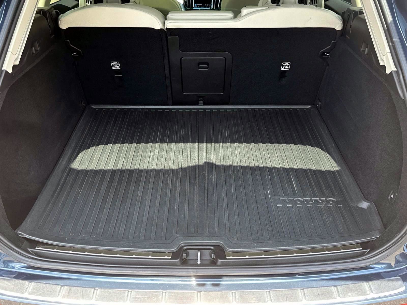 Certified 2024 Volvo XC60 B5 Plus image 11