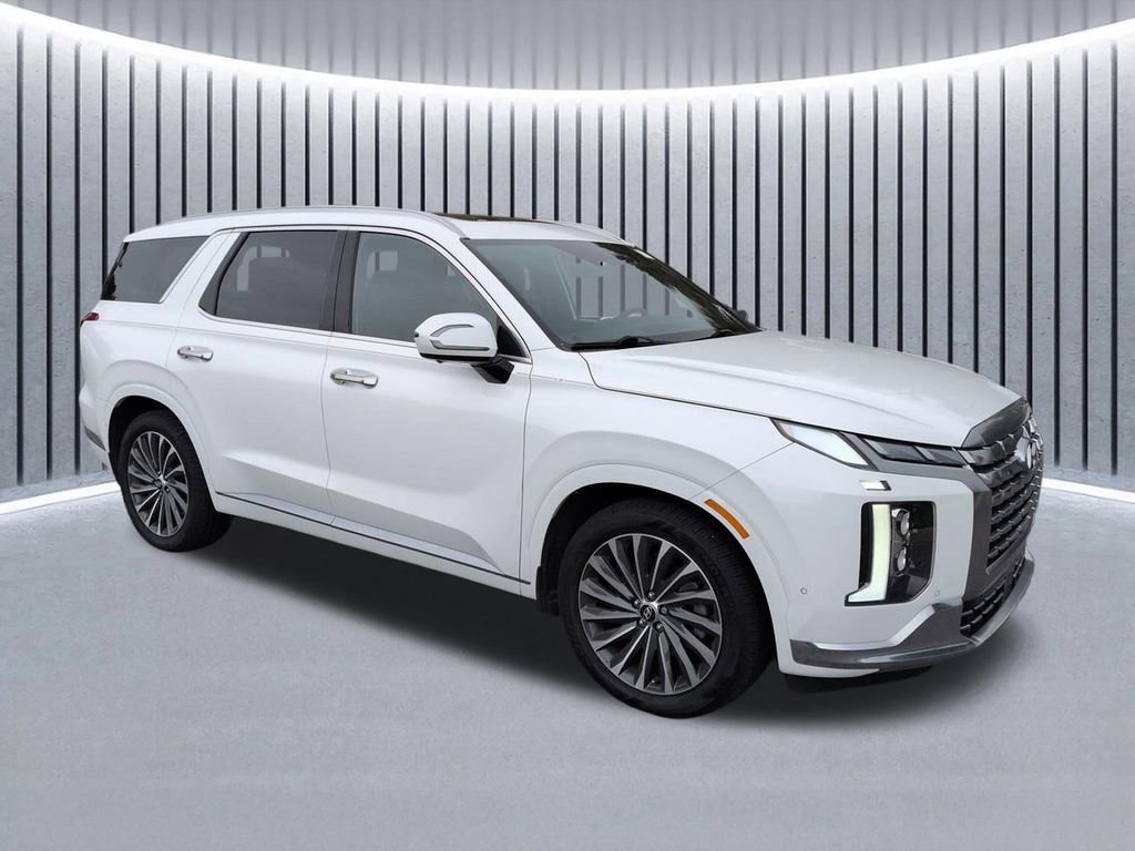 Used 2023 Hyundai Palisade Calligraphy image 3