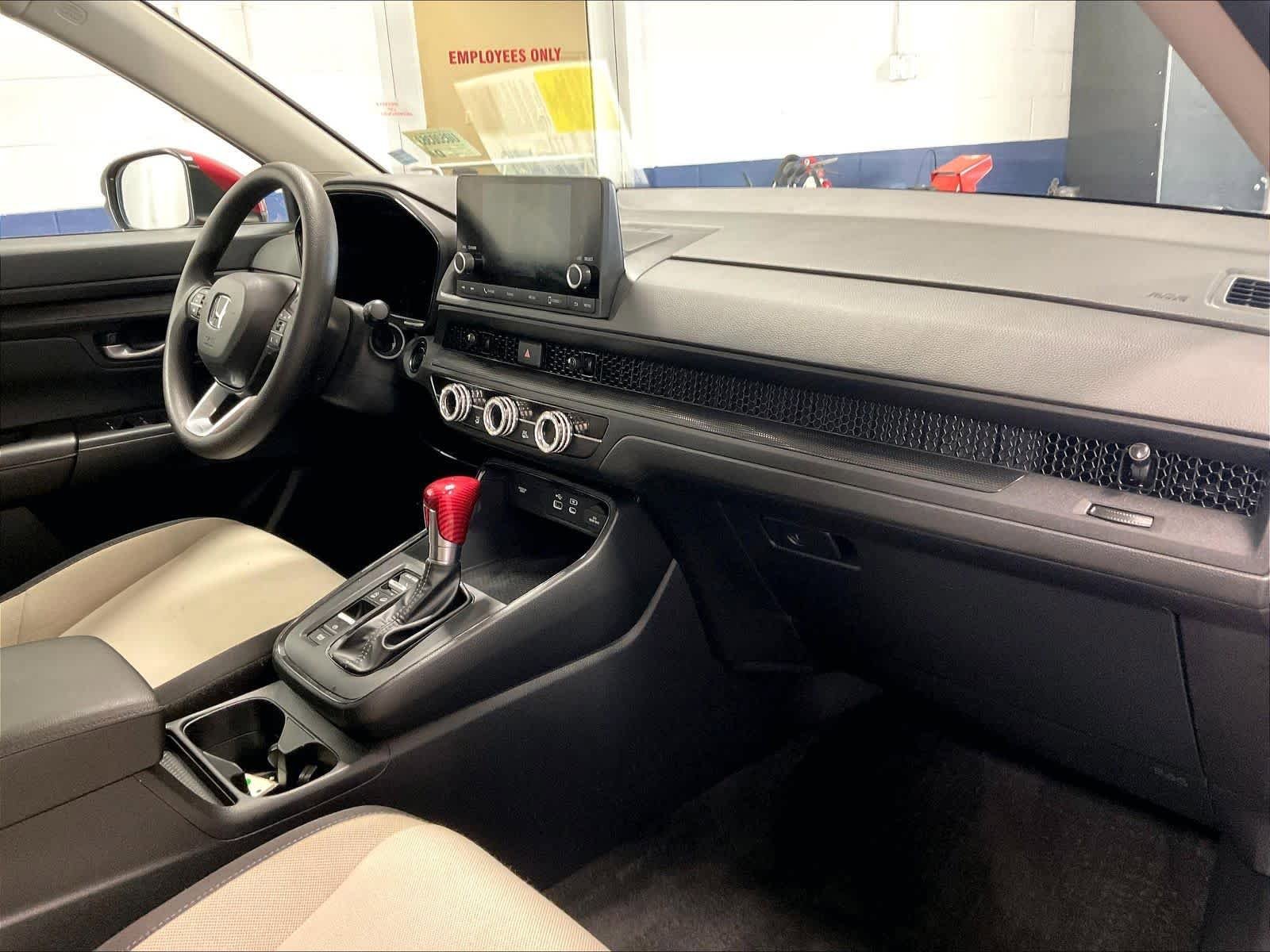 Used 2025 Honda CR-V EX image 14