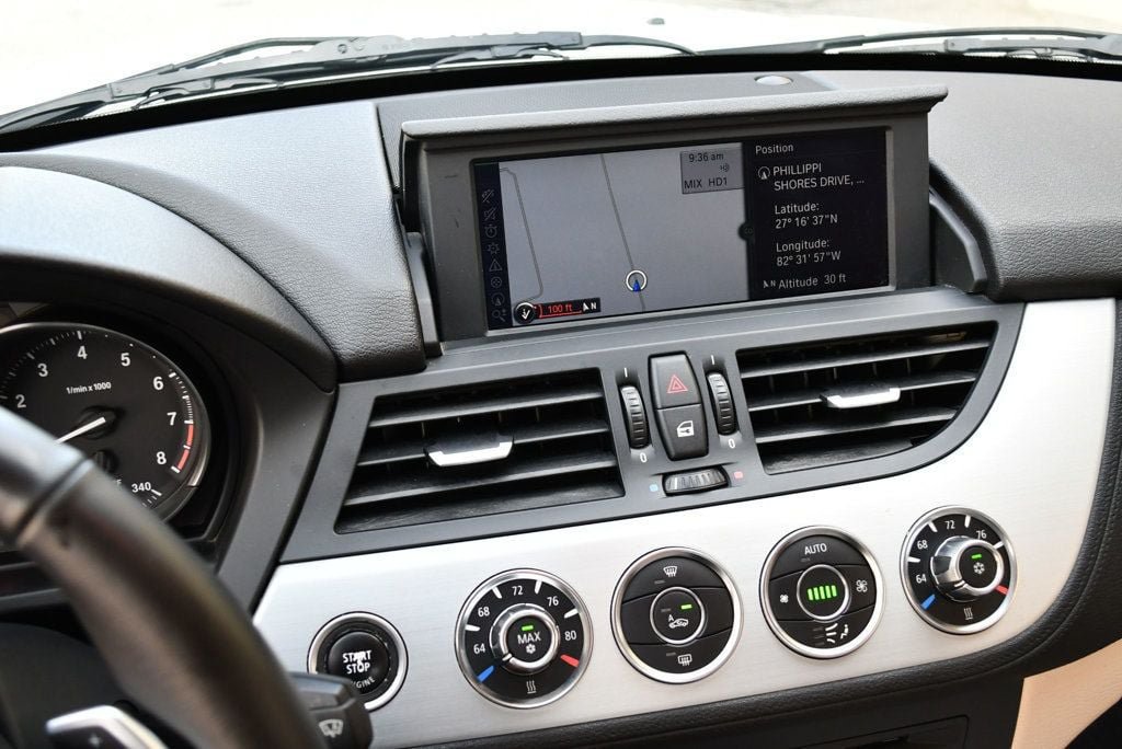 Used 2012 BMW Z4 sDrive35i RWD image 14