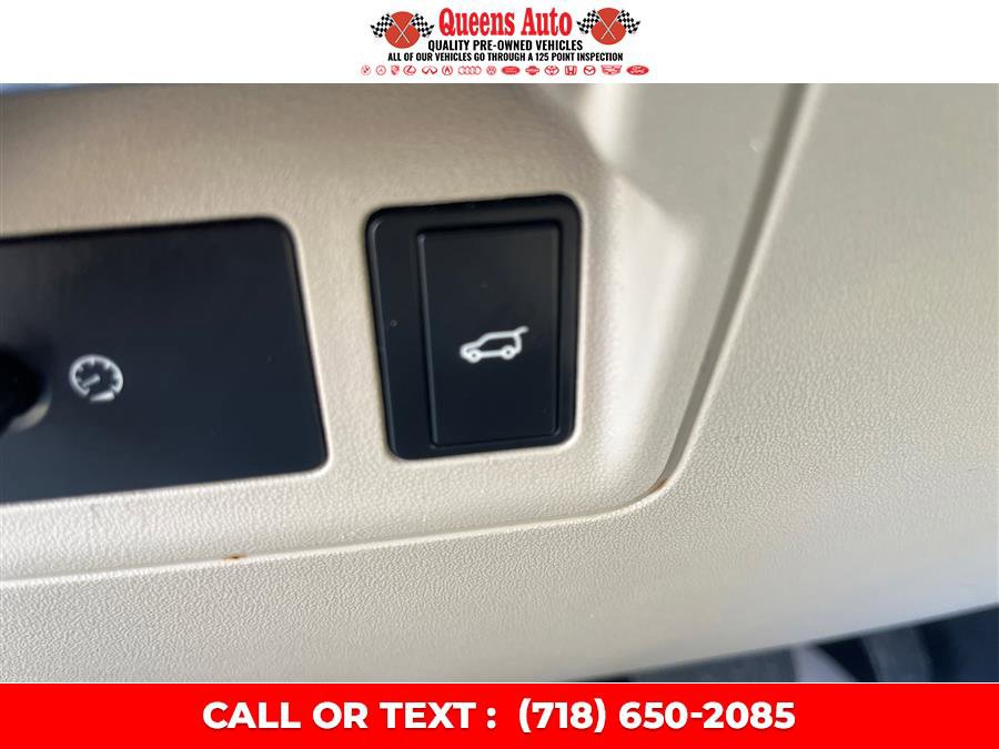 Used 2018 Land Rover Range Rover Velar S AWD/4WD image 37