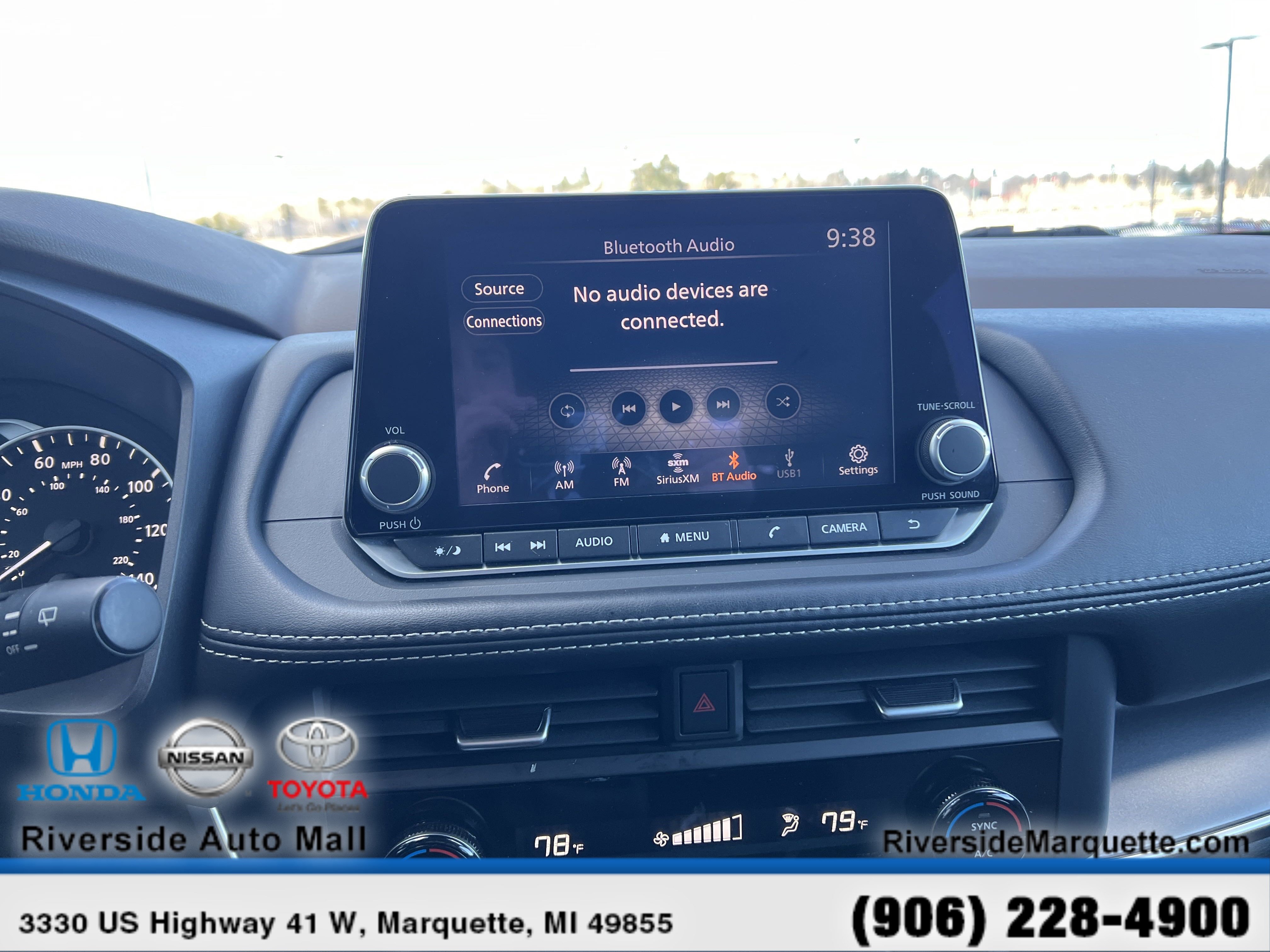 Used 2023 Nissan Rogue SV image 14